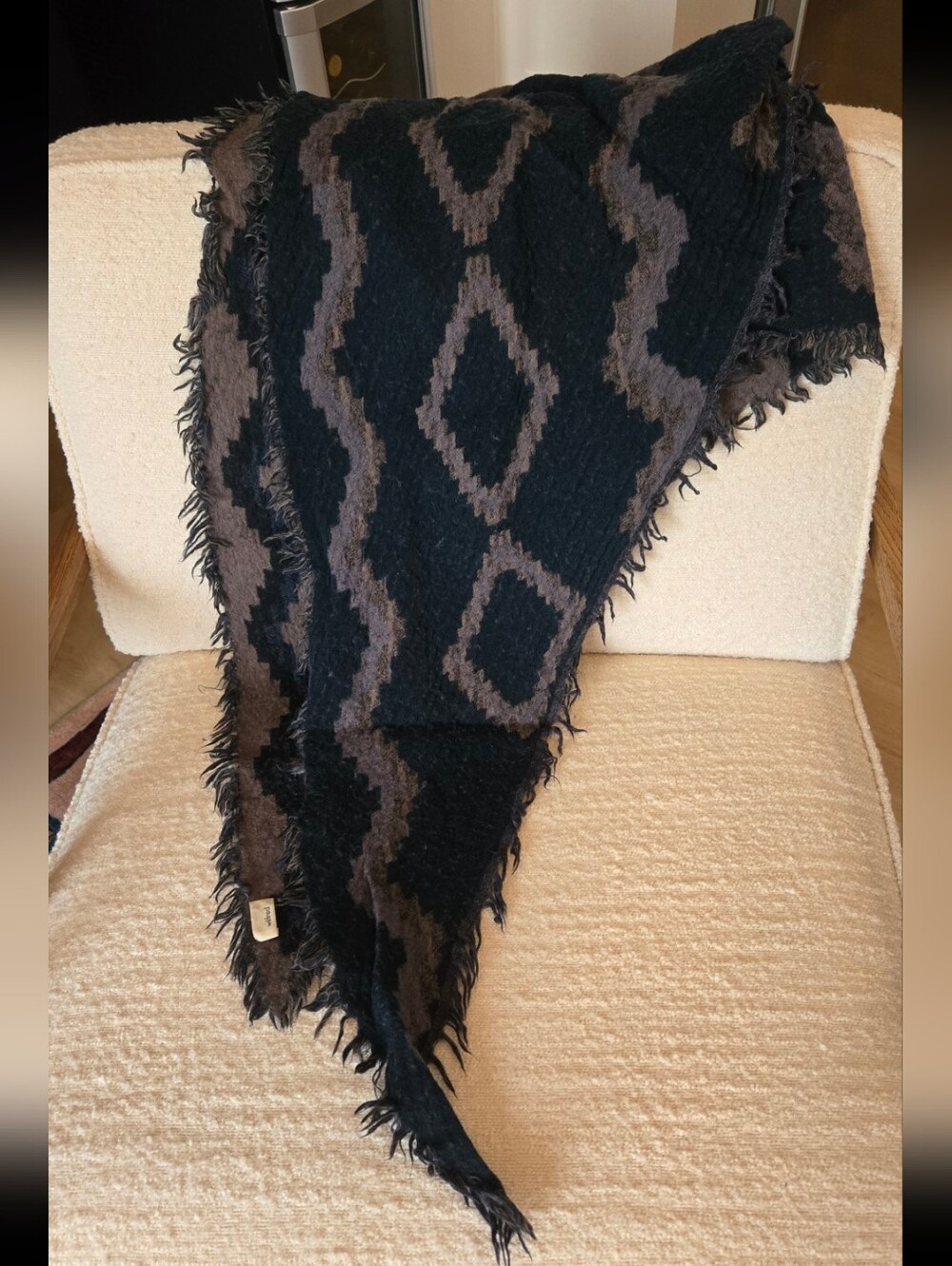 Aritzia Wilfred Diamond Scarf